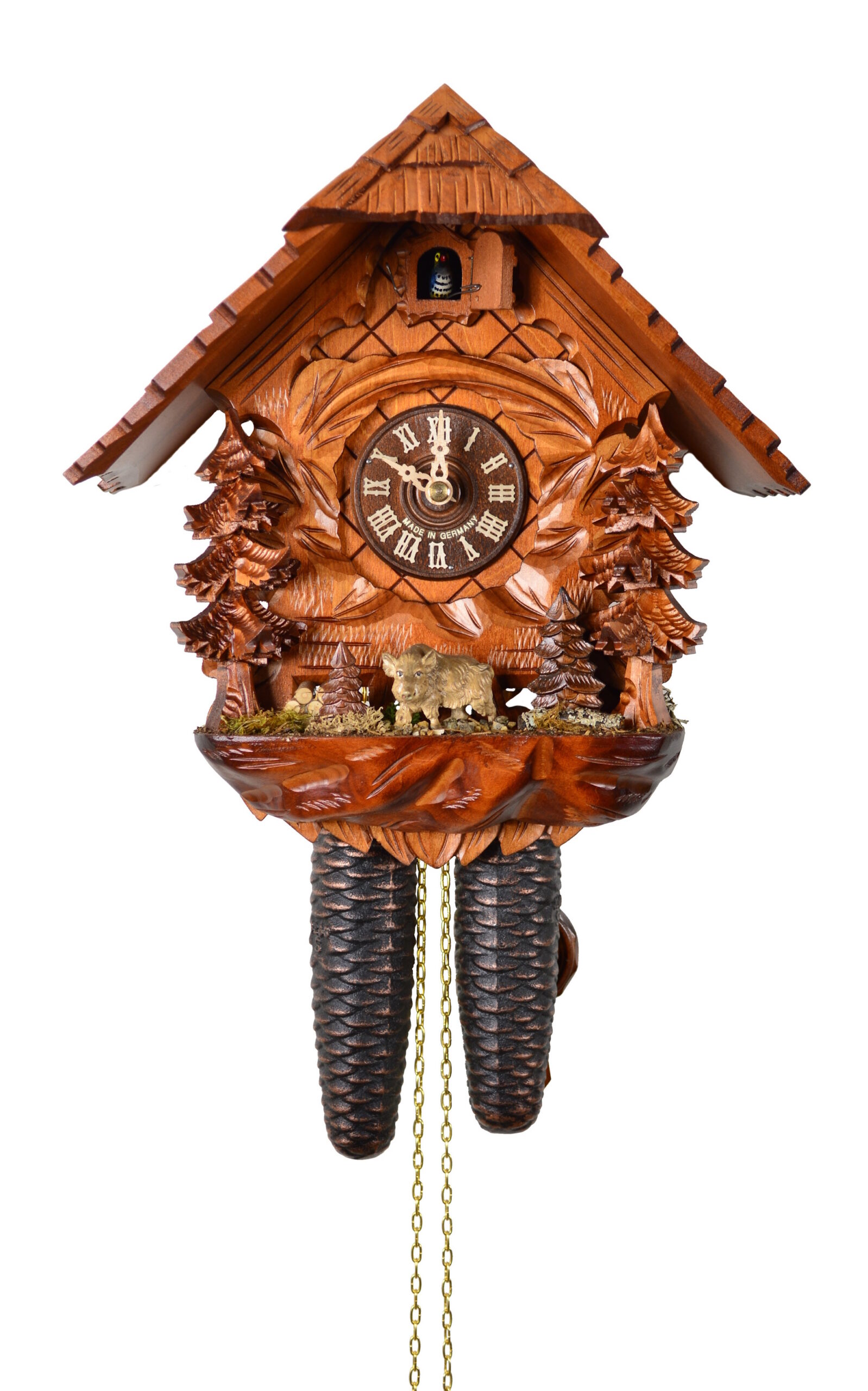 Kuckucksuhr Chalet im Wald mit Wildschwein