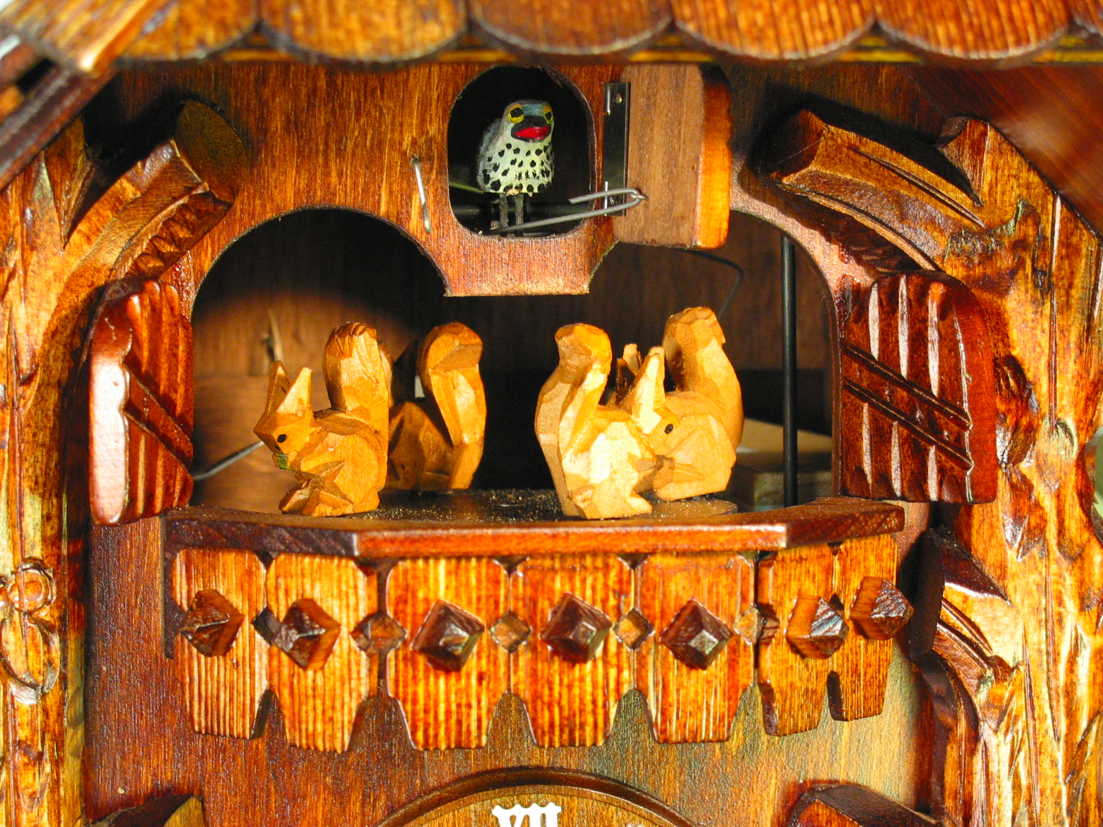 8-Tag Kuckucksuhr Baumstammuhr mit Bär – Bild 4
