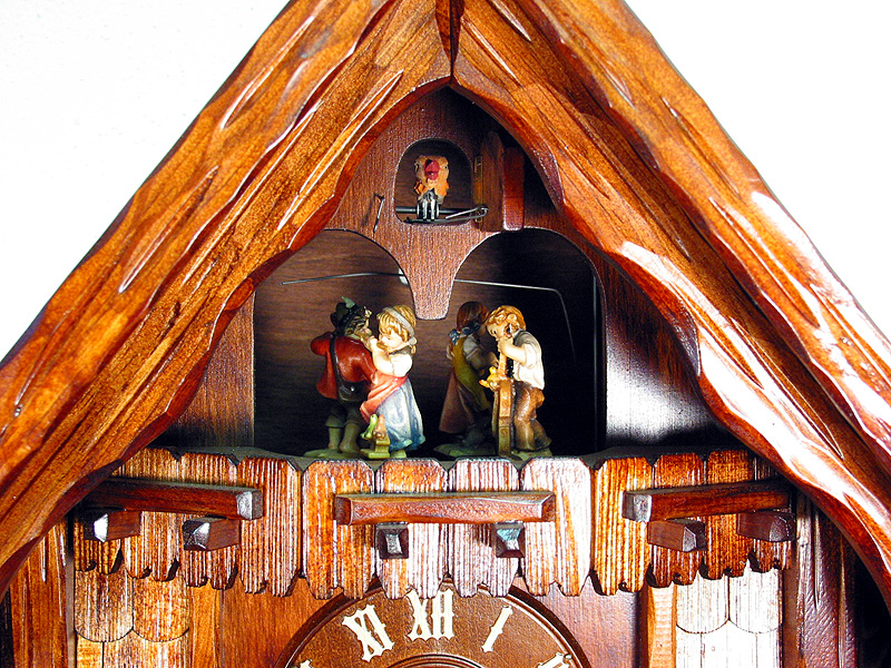 Kuckucksuhr "Jagdhaus, Jäger, Bär" - VdS prämiert 2006 – Bild 5