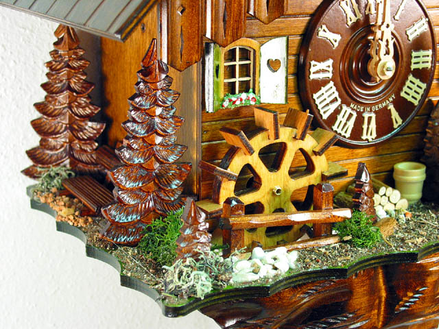 8-Tag Kuckucksuhr Chalet Musik: Schwarzwaldhof mit Rehbock – Bild 4