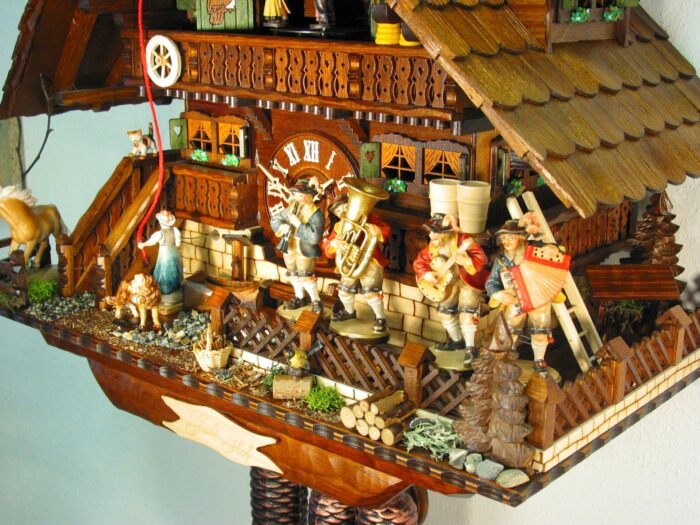Kuckucksuhr Gutshof - VdS Uhr des Jahres 2004 – Bild 8