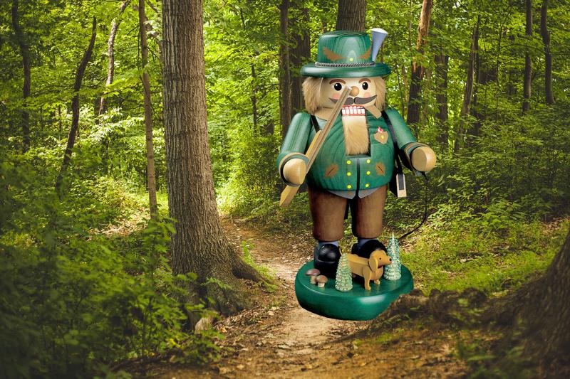 Richard Glaesser Nussknacker Förster / Jäger mit Dackel aus Seiffen im Erzgebirge – Bild 4