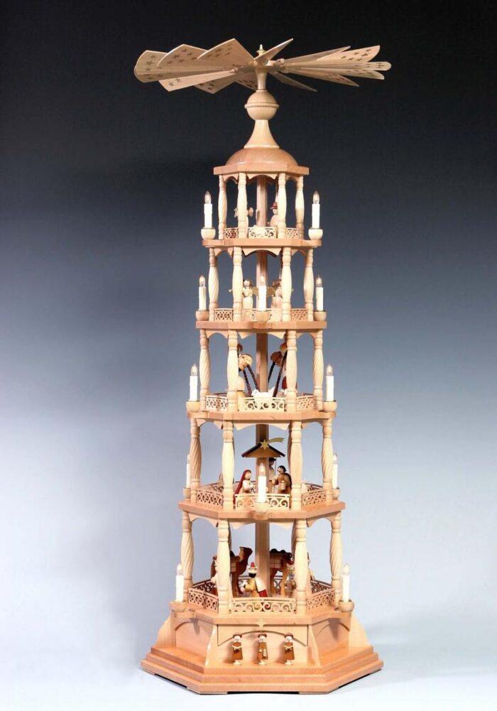 Richard Glaesser Pyramide Christi Geburt natur 5-stöckig, elektrisch beleuchtet und betrieben, aus Seiffen im Erzgebirge
